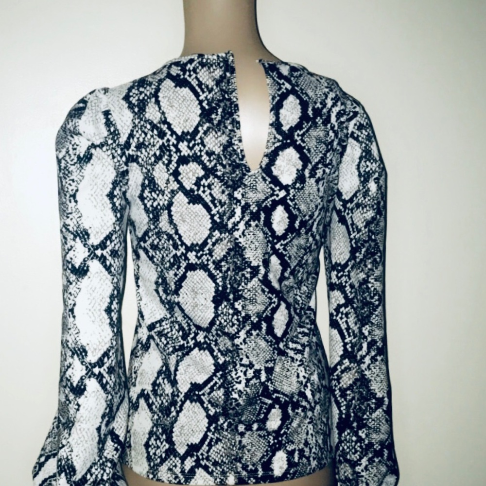Express Blouse Snakeskin Pattern Long Sleeve - image 4